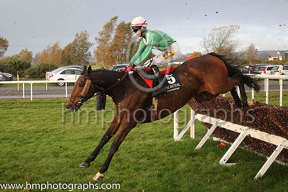 08th Mitebeall Forluck and D Meyler ( 5 , light green , white cross sashes ) Trainer - A L T Moore , Owner - C Hanbury