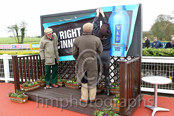 Preparing for the WKD Hurdle Prizegiving - CU2D4490-de
