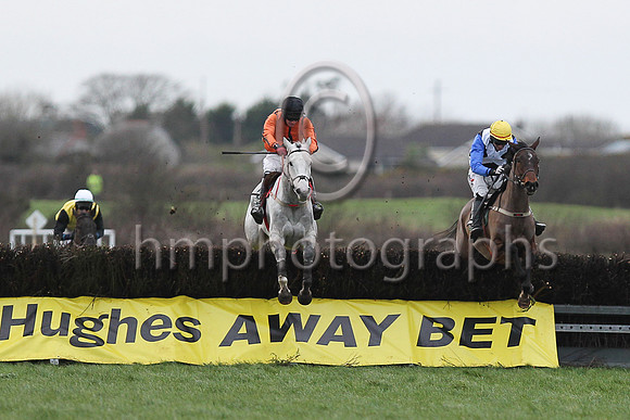 01st BI QUINI TIEP (FR) and D G Lavery ( 6 , ORANGE,black seams; black cap ) Trainer: B.R. Hamilton , Owner : Nigel Baring