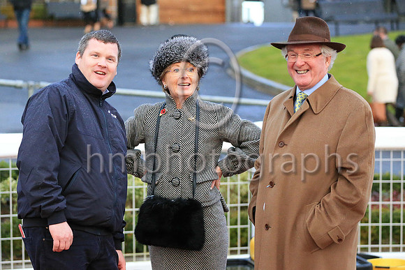 01st Realt Mor and K M Donoghue ( 1 , black, yellow diamond ) Trainer - G Elliott , Owner - Mrs P Sloan
