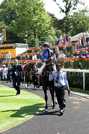 R2 - Frankie Dettori & Willing Foe in the parade ring at Ascot - IMG_9871-e