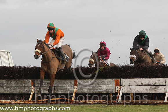 01 The Last Derby & B O'Neill - winners (11, tangerine, green chevron) - FT8E3425-16