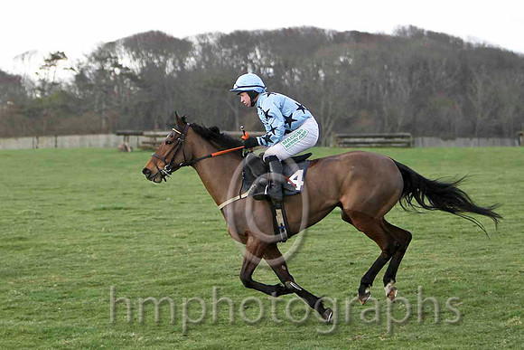 Curnalee Coleen & J P McKeown - joint winner (4, light blue, navy stars) - FT8E9438-e