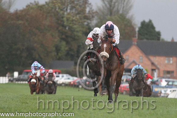 01 Moonshine Lad & Mr S Clements - winners (5, white, dark blue cross) - FT8E0507-1