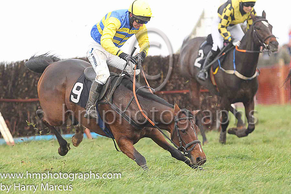 SHIPWRECK and N McParlan ( 9 , ROYAL BLUE  YELLOW HOOPS; yellow sleeves; yellow cap ) Trainer: C.A. McBratney , Owner : Templeburn Racing Syndicate