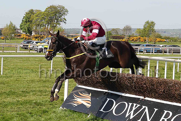 03rd Rise Of An Empire and B J Cooper ( 7 , maroon, white star, maroon cap ) Trainer - N Meade , Owner - Gigginstown House Stud