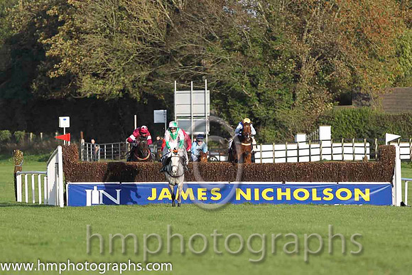 01 Gold Bullet & R Walsh - winner (6, pink, emerald green chevron) - FT8E0117-20