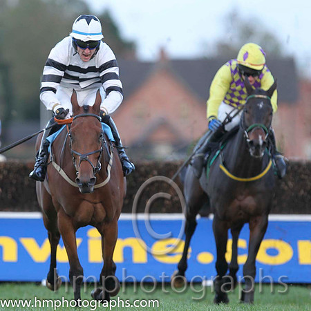 01 Decade Player & E J O'Connell - winner (8, white and black hoops ) & 02 - CU2D9138-28