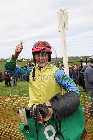 01st THE BALER and F Stack ( 8 , YELLOW; blue sleeves,green chevrons; red cap ) Trainer: Liam O'Farrell , Owner : Liam O'Farrell
