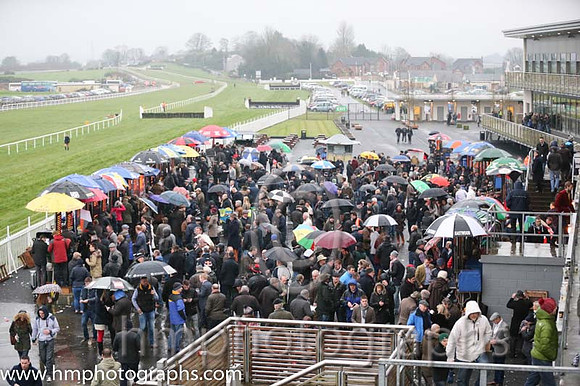 Boxing Day crownds at Down Royal