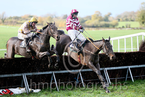 01st BIG MEADOW and J J Codd ( 23 , WHITE  MAROON HOOPS; white,maroon chevrons sleeves; maroon cap,white diamonds ) Trainer: Peter Fahey,, Owner : Patrick F. Ryan