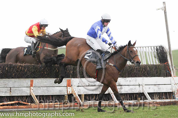 02 Lady Wilton Milan & B O'Neill - 2nd (2, royal blue and white halvd ) - FT8E3198-40