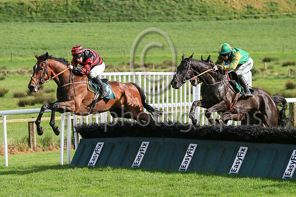 01st OTTOMAN STYLEand Thomas Reilly (7) ( 6 , Black and red chevrons ) Trainer - JOHN MCCONNELL , Owner - Moyo's Boyos Syndicate