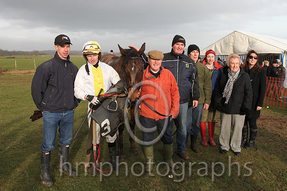 R5 - News For Pascal & N McParlan - winners -IMG_9658-29