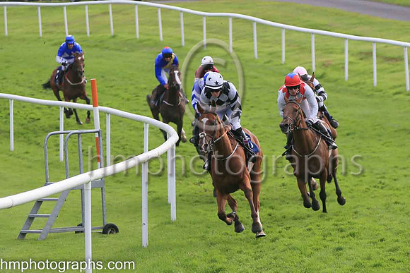 01st Rexem (3 , white, blue diamonds ) Jockey: Mr B W Harvey7 , Trainer: John C McConnell