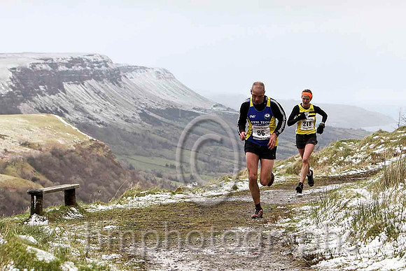 Dale Mathers - Newry City Runners, 5th in 36.41 & Sharon Trimble - North Belfast Harriers, Ist Women in 36.56  - FT8E8073-e