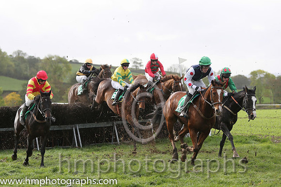 05th Tailor's Gold and J P O'Rourke - - 05thth (7 ,dark blue, emerald green seams ) Trainer - Tom Shaw