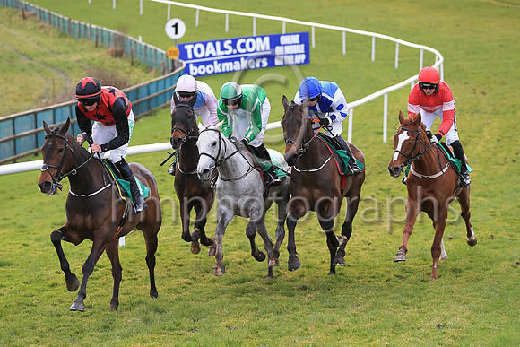 01st Getareason and Mr P W Mullins ( 2 , red, pink band ) Trainer - W P Mullins , Owner - Sullivan Bloodstock Limited