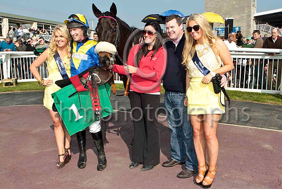 Dirar & P Carberry & Gordon Elliott - Winner - CU2D0582-e