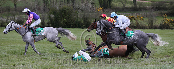 SECRET MAHLER and B O'Neill ( 12 , EMERALD GREEN,orange spots; white,orange spots sleeves; emerald green cap ) Trainer: Sean Thomas Doyle,, Owner : Syndicate Monbeg