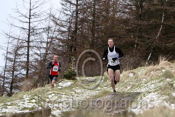 James McIlroy Larne AC , winner in 33.17 & David Simpson - Corstorphine , 2nd in 34.34 -FT8E8048-e