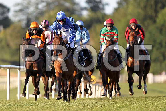 Benefit of Porter in the lead, finished 6th, Jockey Mr N J Redmond - FT8E1186-e
