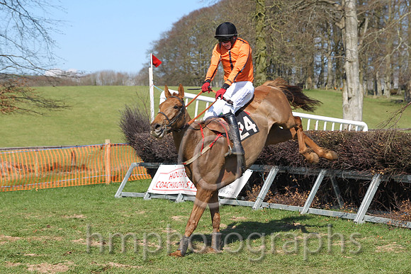 01st - Lucky Pass (24)  D G Lavery - Trainer: B R Hamilton - orange, black seams