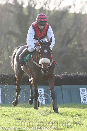 07 Salacious Sally & R C Colgan - 7th (2, black, red chevron) - FT8E1246-71