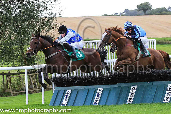 01st Tornado Watch and M P Fogarty ( 1 , dark blue and light blue diabolo ) Trainer - Jonathan Fogarty , Owner - Mrs Mary Frances Fogarty
