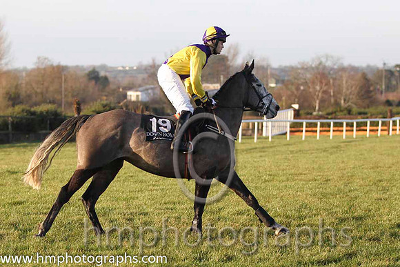 09 Whinstone Dani & R P Treacy - 9th (19, purple and yellow diabolo) - FT8E1753-13