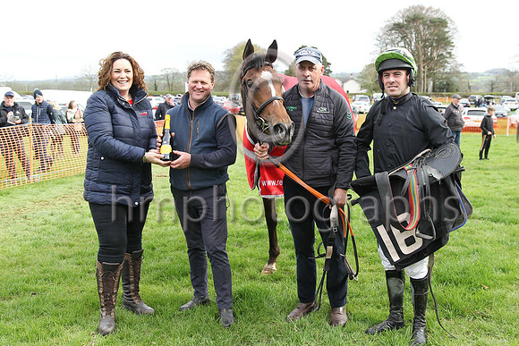 01st SOUND AND FURY and B O'Neill ( 16 , BLACK; black sleeves; green cap ) Trainer: Colin Bowe , Owner : Ltd. Milestone Bloodstock