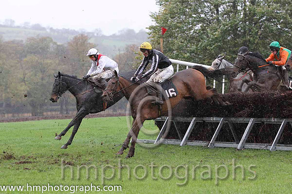 03 Golanzine & Derek O'Connor - 3rd (16, black, white disc) - FT8E9517-22