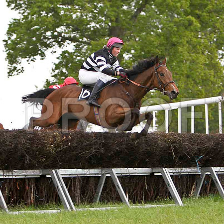 Cairncastle , Fell, Jockey - J D Moore -FT8E2294-e