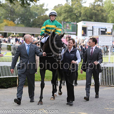 11 Egyptian Warrior and Anastasia O'Brien - - 11th (7 ,emerald green and orange hooped ) Trainer - A P O'Brien