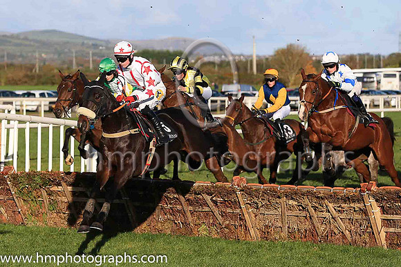 01st Wakea and D Meyler ( 5 , white, red seams ) Trainer - K Thornton , Owner - Gary Ryan