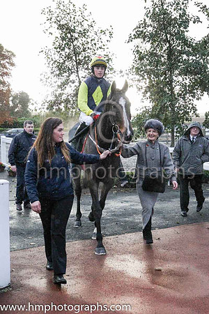 01st Realt Mor and K M Donoghue ( 1 , black, yellow diamond ) Trainer - G Elliott , Owner - Mrs P Sloan