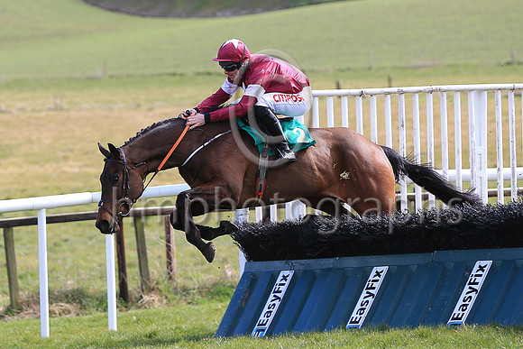 01st Game Of War and D N Russell ( 2 , maroon, white star ) Trainer - H de Bromhead , Owner - Gigginstown House Stud