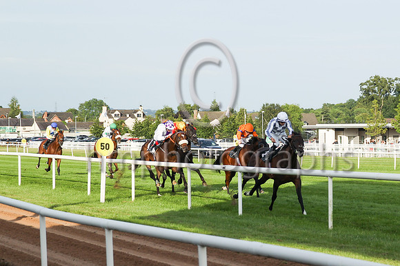 01st Perotan (8 , grey and white check ) Jockey: W M Lordan , Trainer: A P O'Brien