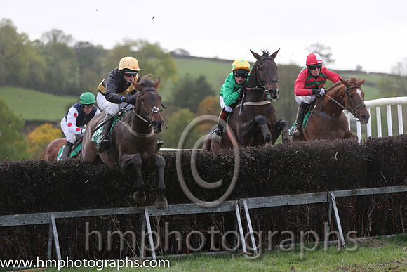 04th Waltz Legend and J Cresswell - - 04thth (10 ,black, gold sash ) Trainer - Liam Lennon