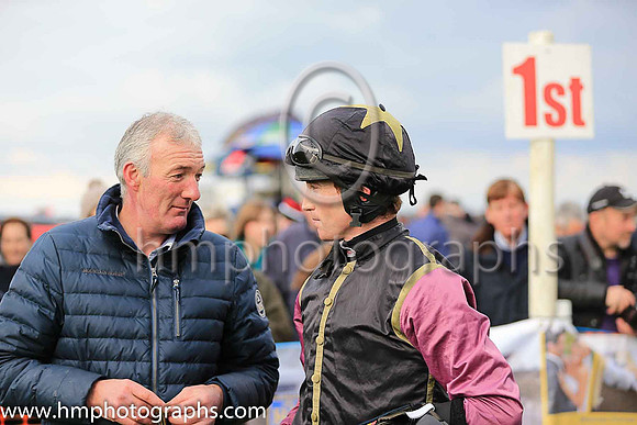 01st HIDE THE BISCUIT and J C Barry ( 1 ,black, yellow seams ) Trainer: Mervyn Torrens,, Owner : Anne Torrens