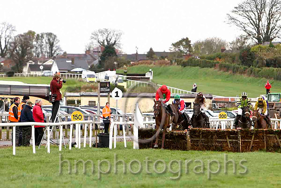 Top Madam & D J Condon - winner (1, red, emerald green cross) - FT8E7643-deb