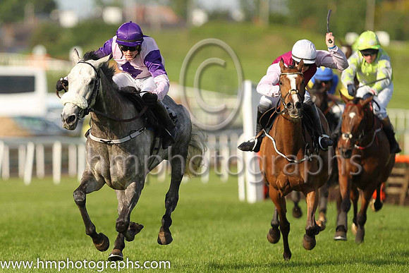 01st The Grey Lad and G.B. Noonan(7) (4 ,pink, purple diamond ), Trainer:Paul W. Flynn , Owner:Claire Kilmartin