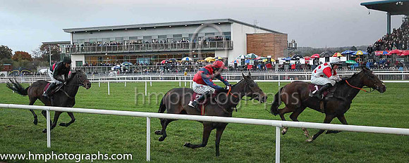 07th Galardo and Mr B O?Neill ( 7 , black, red band, black cap ) Trainer - S Wilson , Owner - S Wilson