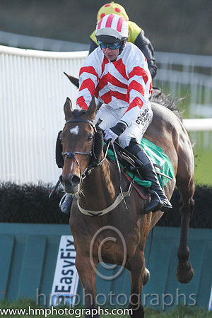 Race 4 4th - Luckynumberslevin (IRE) (11 ) Jockey: R Loughran - Trainer: Miss F Slevin - red and white chevrons
