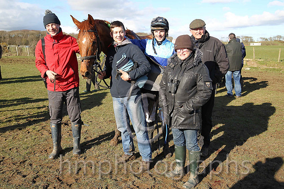 01st KILINAKIN and B G Crawford ( 7 , LIGHT BLUE  DARK BLUE HOOPS; dark blue sleeves; dark blue cap ) Trainer: S.R.B. Crawford,, Owner : David Mitchell