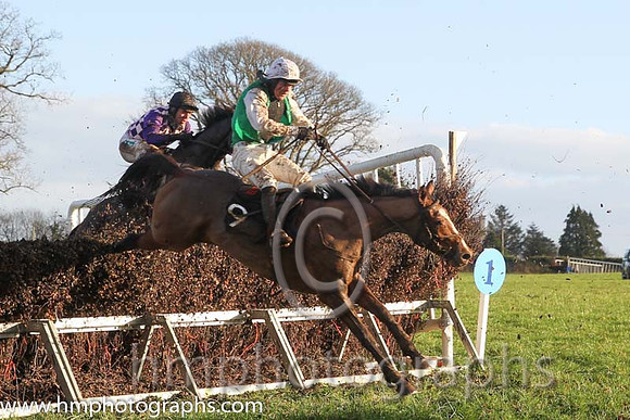 03 Toast And Jam and G Quinn - - 03rd (9 ,emerald green, white sleeves ) Trainer - Gary McGill