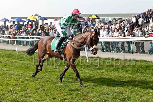 Gudnis Gracious Me & B G McDermott - 2nd - CU2D0563-e