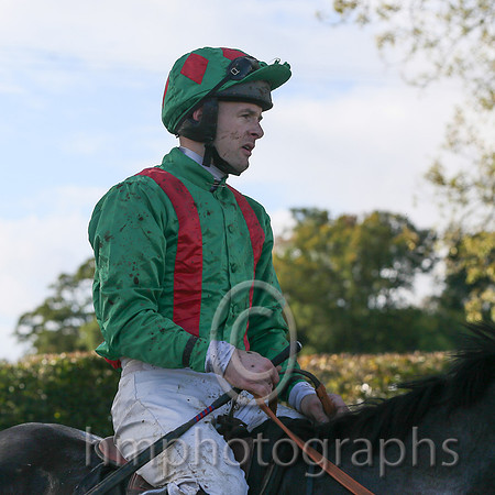 01st Ticinese (Gb) and M J O'Hare ( 6 , EMERALD GREEN,red braces; emerald green, plain sleeves; emerald green cap,red diamonds ) Trainer: Graham McKeever,, Owner : Mrs M.E. Hagan