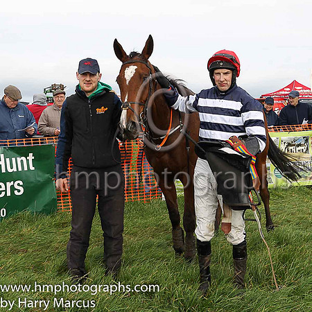 01st WEAKFIELD and A J Fox ( 18 , DARK BLUE  WHITE HOOPS; dark blue  white hooped sleeves; red cap ) Trainer: Gavin Cromwell , Owner : Racing Partnership Danestown
