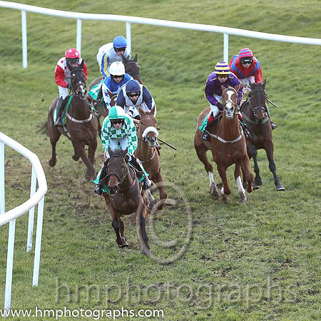 Race 7 4th - Rathvilly Grand (IRE) (6 ) Jockey: Mr B O'Neill (3) - Trainer: Miss T L Cogan - green and white check